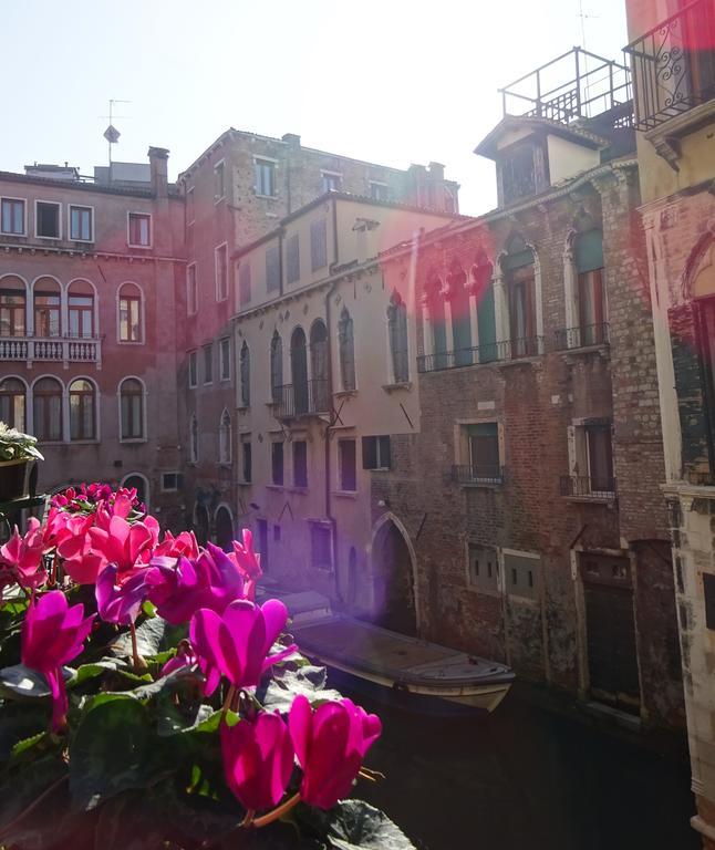 Youth Venice Palace Hostel Exterior photo